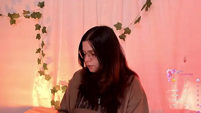 Mey moon online show from March 2025 04:28:02 AM