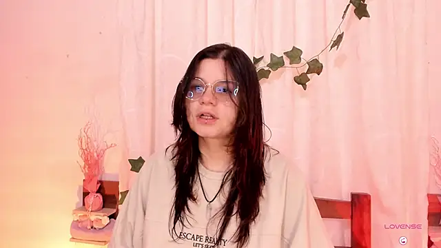 Mey moon online show from February 2025 05:17:02 PM