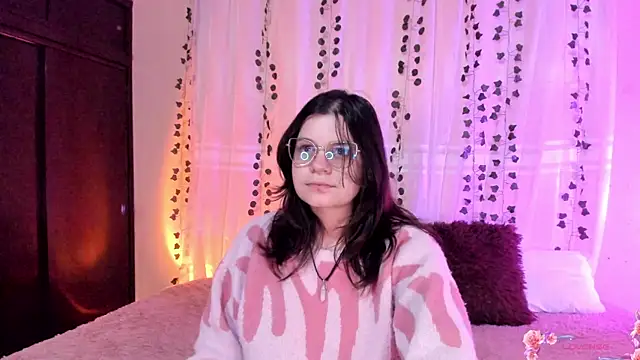 Mey moon online show from December 2024 09:28:01 PM