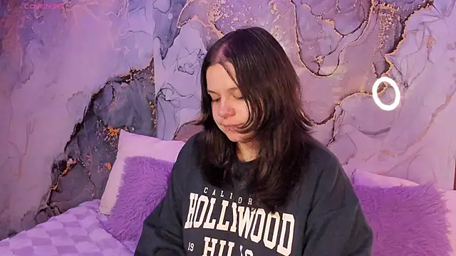 Mey moon online show from February 2026 03:35:02 AM