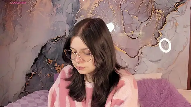 Mey moon online show from February 2026 04:09:02 AM