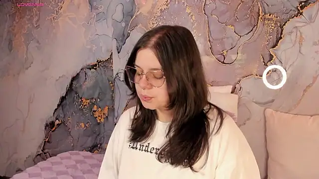 Mey moon online show from February 2026 04:26:02 AM