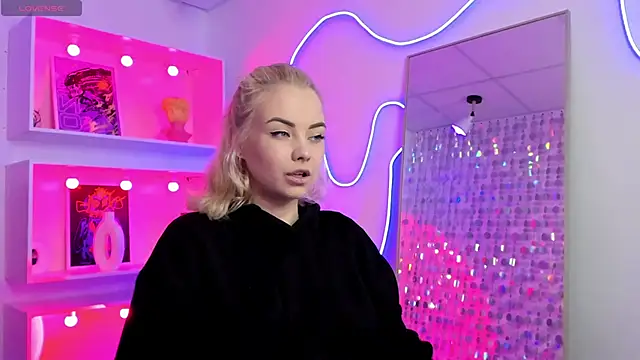 StephanieSweety online show from June 2026 09:20:02 PM