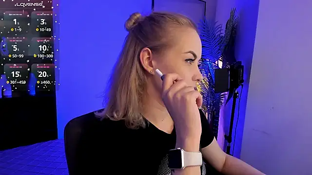 StephanieSweety online show from March 2026 05:36:02 PM