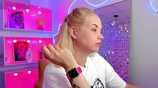 StephanieSweety online show from August 2026 05:34:01 AM
