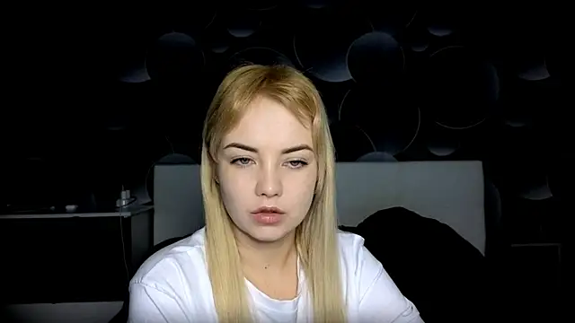 StephanieSweety online show from November 2025 11:43:01 AM