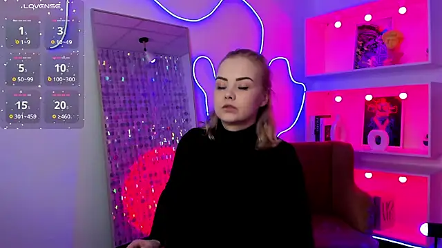 StephanieSweety online show from April 2026 05:26:01 PM