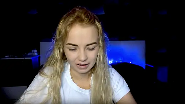 StephanieSweety online show from November 2025 08:30:02 AM