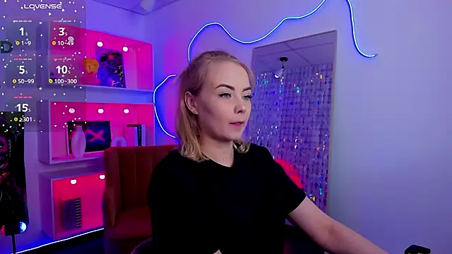 StephanieSweety online show from February 2026 05:44:01 PM