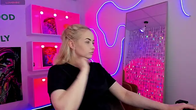 StephanieSweety online show from June 2026 05:51:01 PM