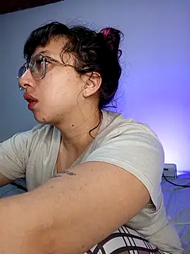 Piafisher1 online show from October 2025 01:13:01 AM