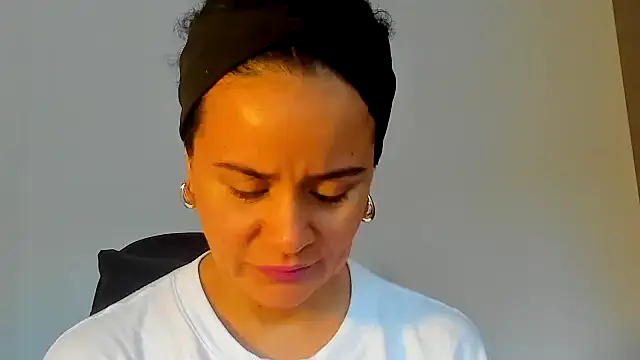 Sami Hotie1 online show from November 2025 10:03:02 PM