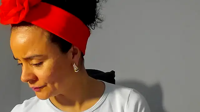 Sami Hotie1 online show from September 2025 08:20:01 PM