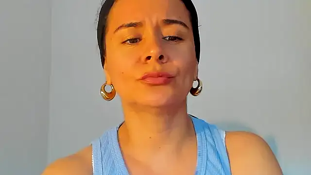 Sami Hotie1 online show from November 2025 09:30:01 PM