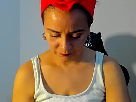 Sami Hotie1 online show from March 2025 08:30:01 PM