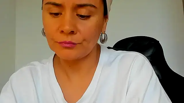 Sami Hotie1 online show from November 2025 09:53:01 PM