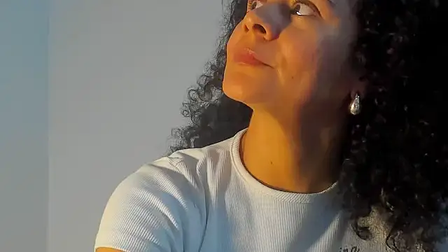 Sami Hotie1 online show from October 2025 09:22:01 PM