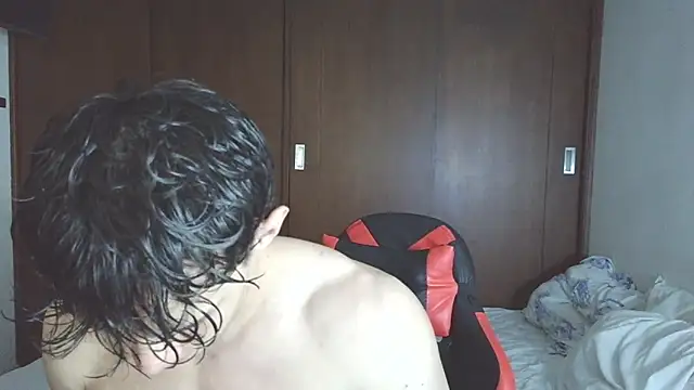 aresholland online show from December 2025 01:39:01 AM