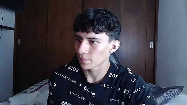 aresholland online show from March 2025 10:54:01 PM