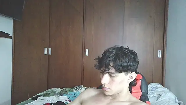 aresholland online show from October 2025 08:10:01 PM