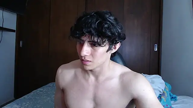 aresholland online show from February 2025 02:26:01 AM