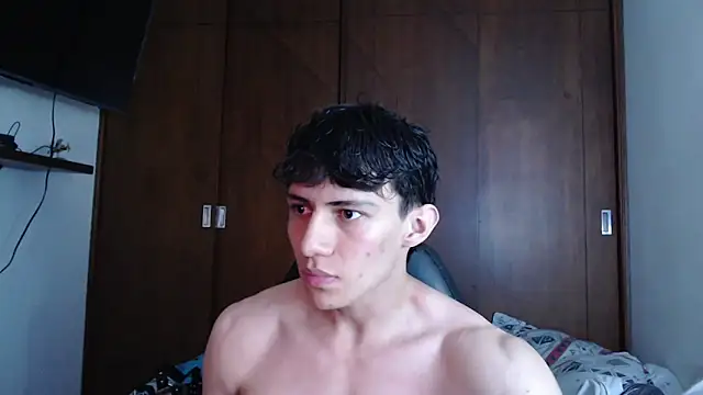 aresholland online show from March 2025 09:02:02 PM