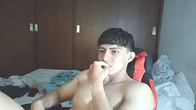 aresholland online show from November 2025 02:15:02 AM