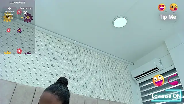 KiaraBrownn online show from October 2025 12:26:02 PM