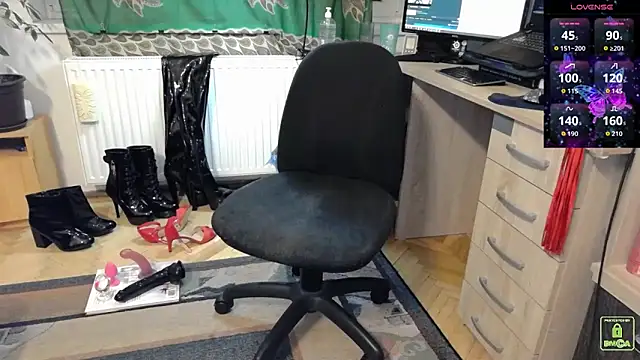 SissyLunaCD online show from April 2026 08:37:01 PM