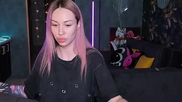 Blckmirrorr online show from January 2026 08:01:01 PM