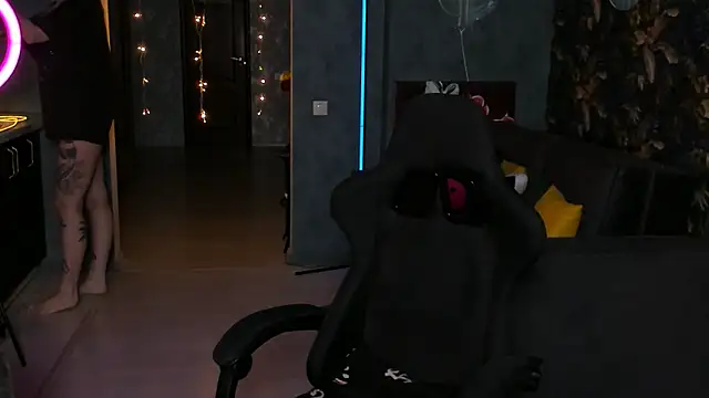 Snapshot of Blckmirrorr chatting on November 2025 01:49:02 PM Blckmirrorr online show from November 2025 01:49:02 PM