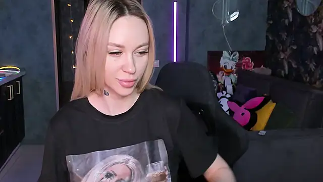 Blckmirrorr online show from March 2026 11:45:01 AM