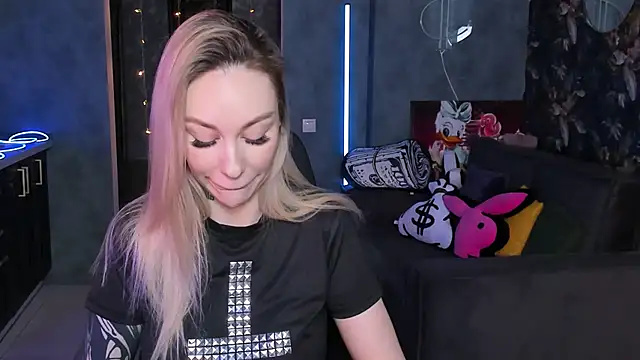 Blckmirrorr online show from March 2026 01:45:02 PM