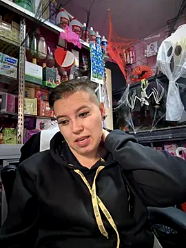 Snapshot of TamySweetness chatting on October 2025 08:21:01 PM TamySweetness online show from October 2025 08:21:01 PM