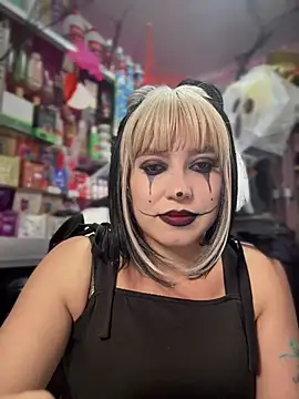 Snapshot of TamySweetness chatting on October 2025 06:07:01 PM TamySweetness online show from October 2025 06:07:01 PM