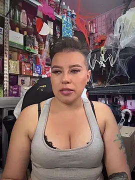 Snapshot of TamySweetness chatting on October 2025 06:51:01 PM TamySweetness online show from October 2025 06:51:01 PM