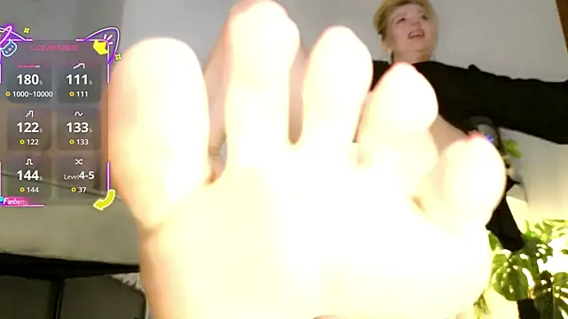 missmiamore online show from March 2026 05:14:01 PM