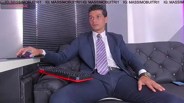 massimo g online show from July 2026 01:01:02 PM