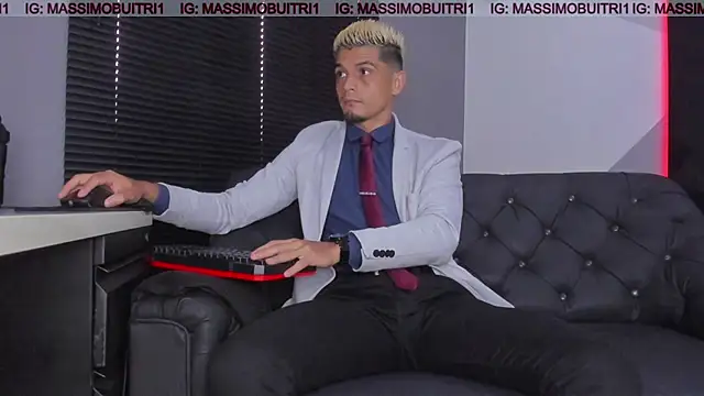 Snapshot of massimo_g chatting on January 2026 01:15:01 PM massimo g online show from January 2026 01:15:01 PM