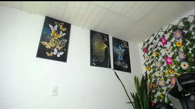 luzcastillo07 online show from October 2025 05:51:02 AM