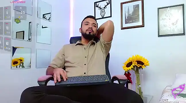 mathew vidal1 online show from February 2025 06:39:02 AM