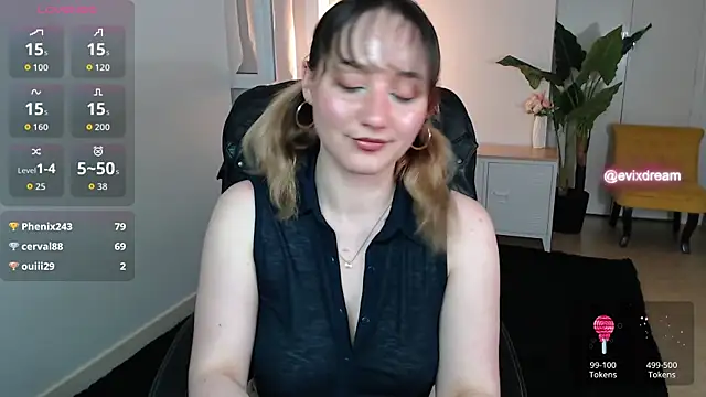 Crystal-dreamt online show from May 2026 06:31:02 PM