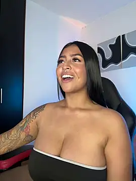 Snapshot of meganjames1 chatting on June 2026 12:20:01 AM meganjames1 online show from June 2026 12:20:01 AM