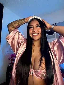 Snapshot of meganjames1 chatting on January 2026 12:21:01 PM meganjames1 online show from January 2026 12:21:01 PM