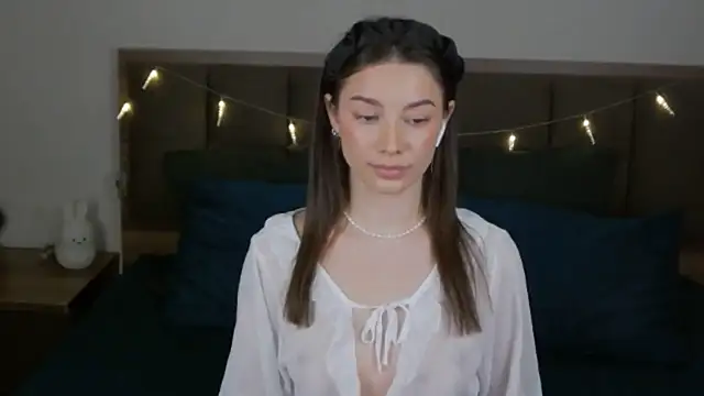 Snapshot of sinthiaroze chatting on March 2025 05:56:02 PM sinthiaroze online show from March 2025 05:56:02 PM