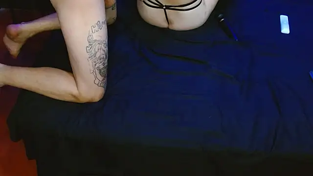 ASTRIDBULM online show from January 2026 08:25:02 PM