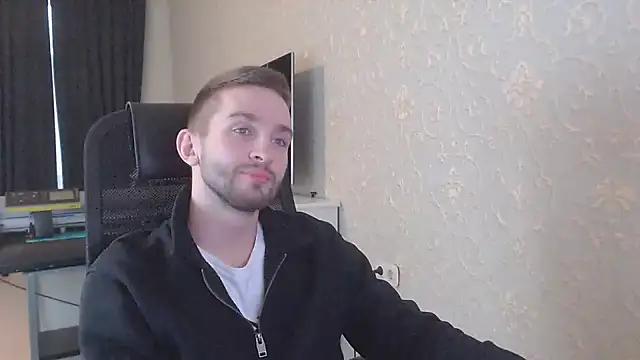 Marselle Laker online show from February 2025 12:02:02 PM