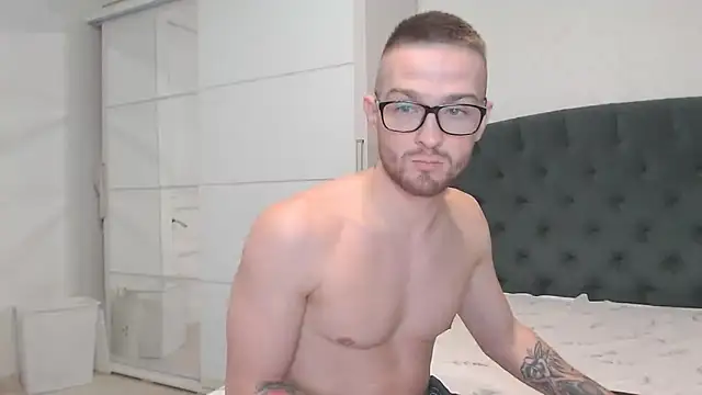 Marselle Laker online show from December 2024 09:33:02 AM