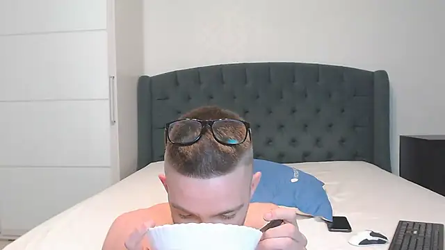 Marselle Laker online show from January 2025 01:53:01 AM