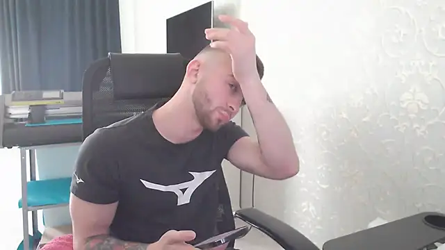 Marselle Laker online show from March 2025 09:13:01 AM